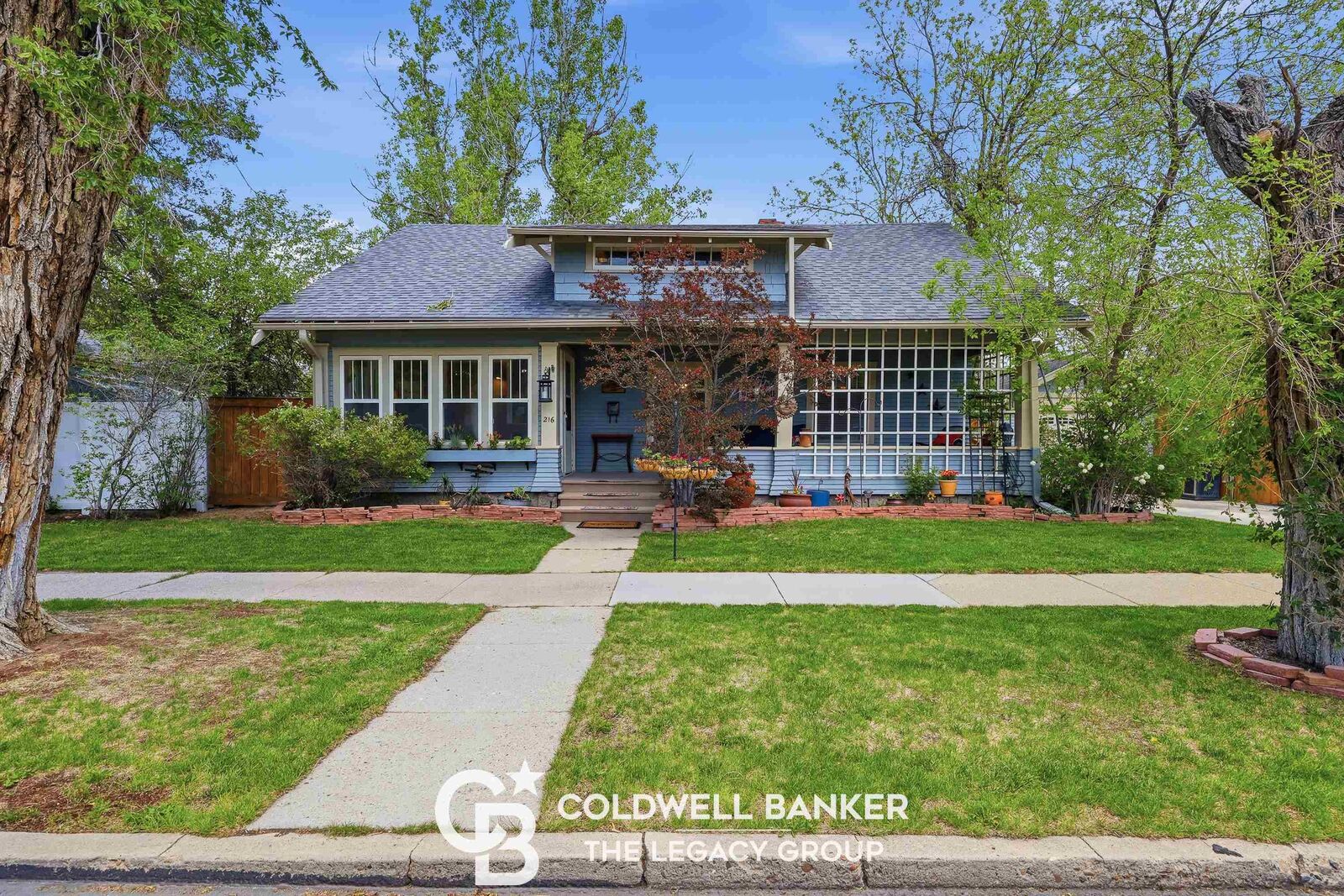 Property Photo: 216 E 9th WY 82601