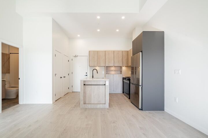 Property Photo:  19577 65B Avenue 304  BC V4N 6B5 