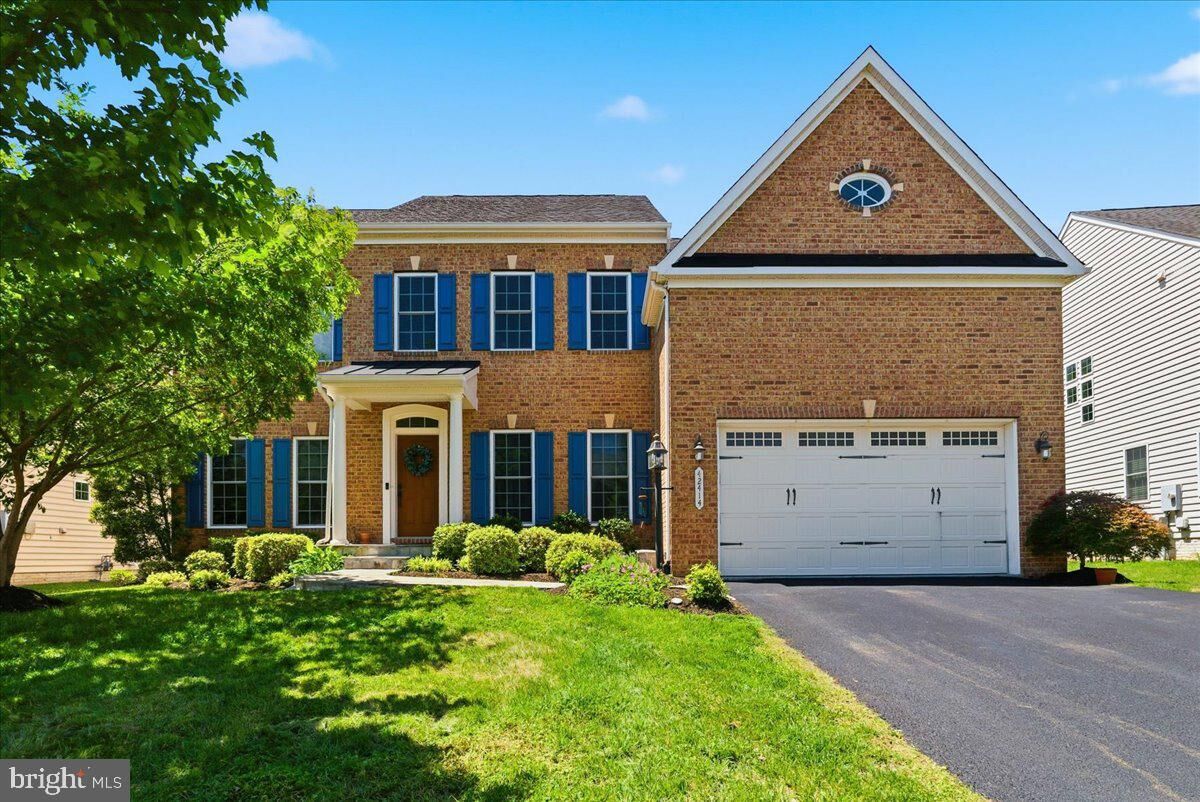 Property Photo: 42414 Pine Forest Drive VA 20152