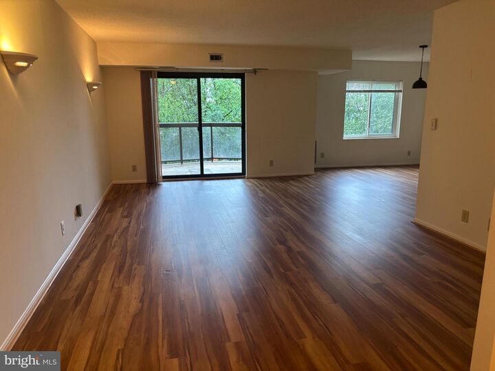 Property Photo:  8370 Greensboro Drive 422  VA 22102 