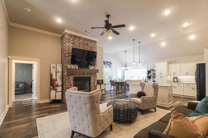 Property Photo: 5615 Creekview Drive AR 72404