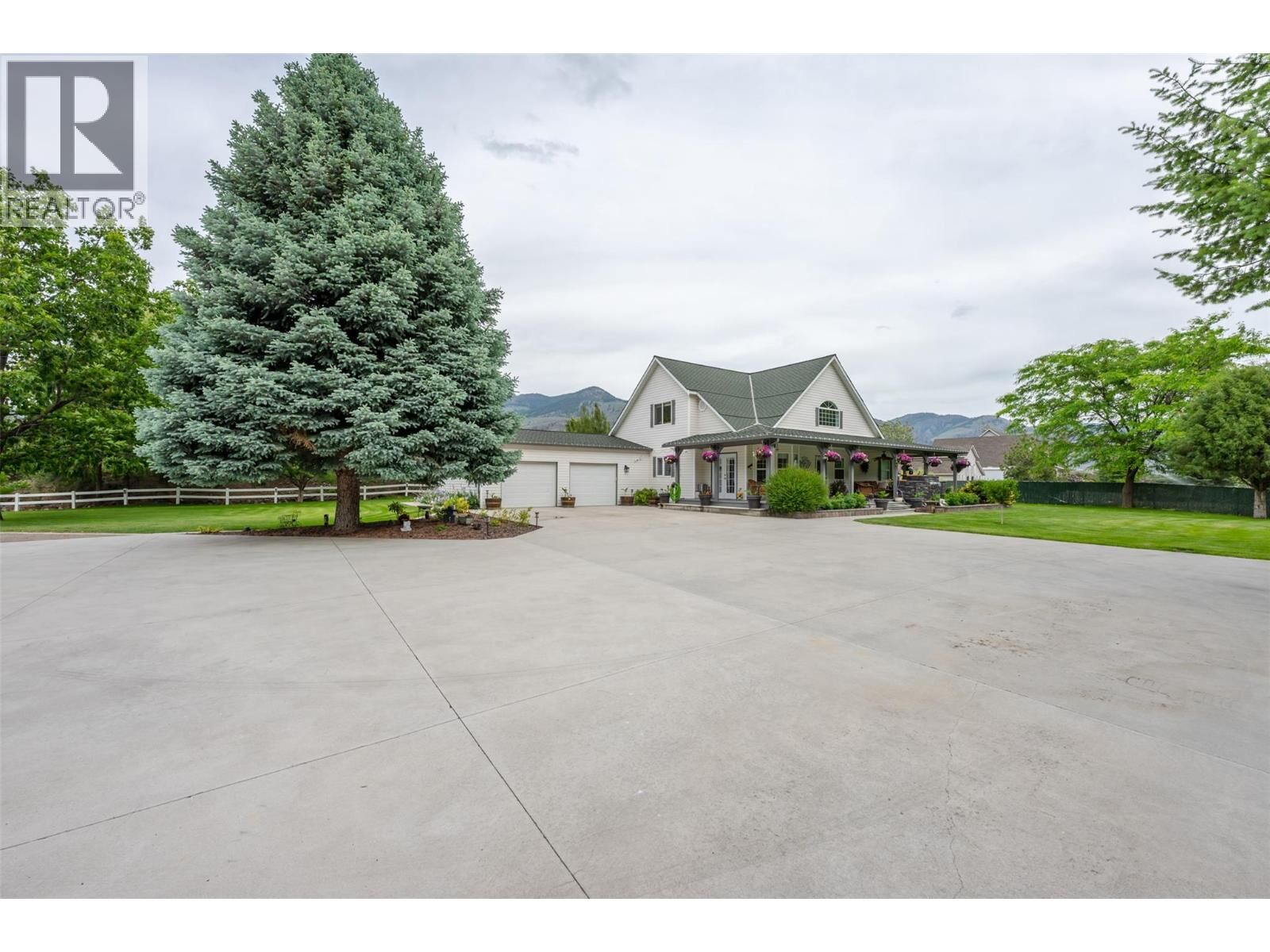 Property Photo: 2900 River Road BC V0X 1N1