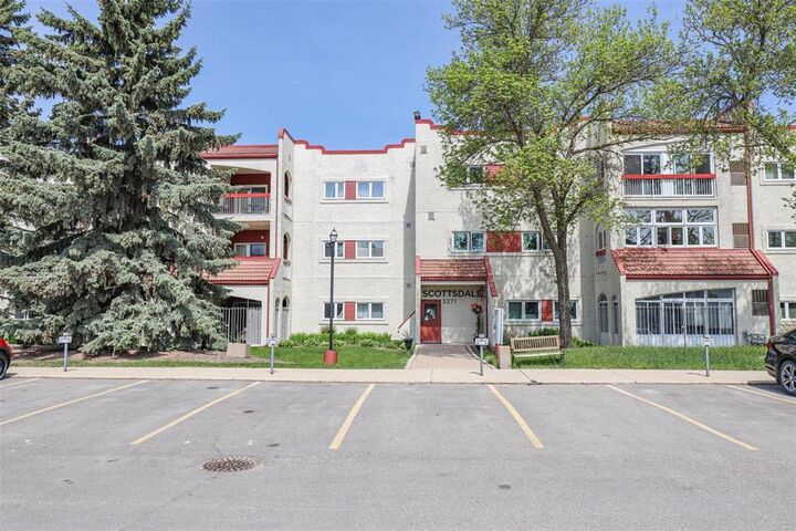 Property Photo:  3271 Pembina Highway  MB R3V 1T7 