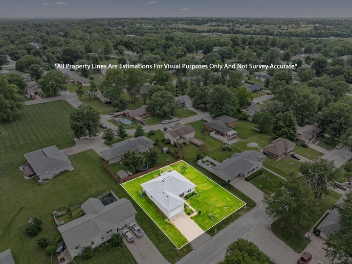 Property Photo:  412 W Champain St  MO 65026 