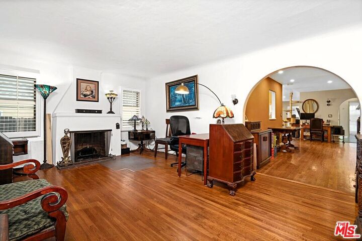 Property Photo:  2080 E Washington Blvd  CA 91104 
