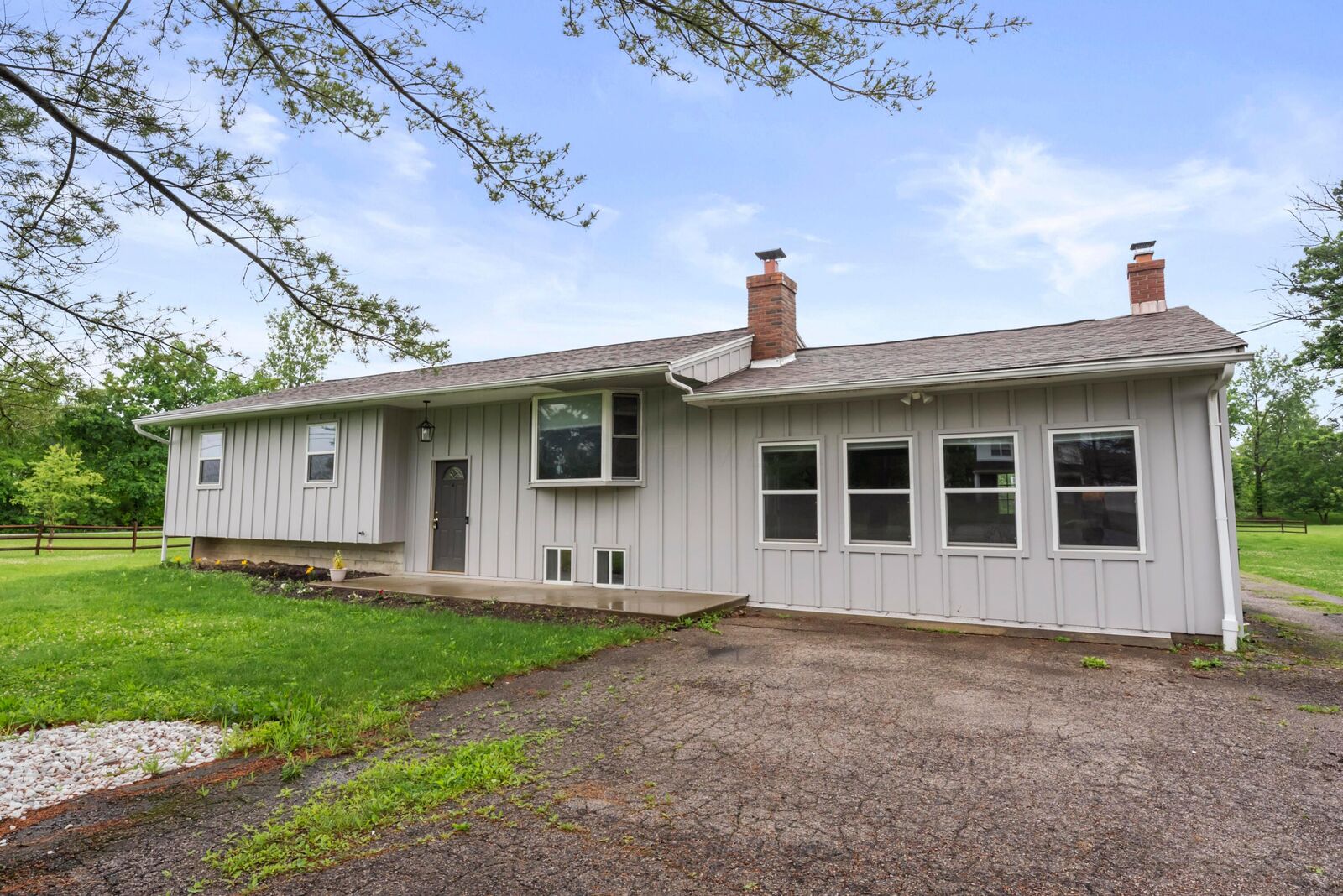 Property Photo:  6420 Liberty N Road  OH 43065 