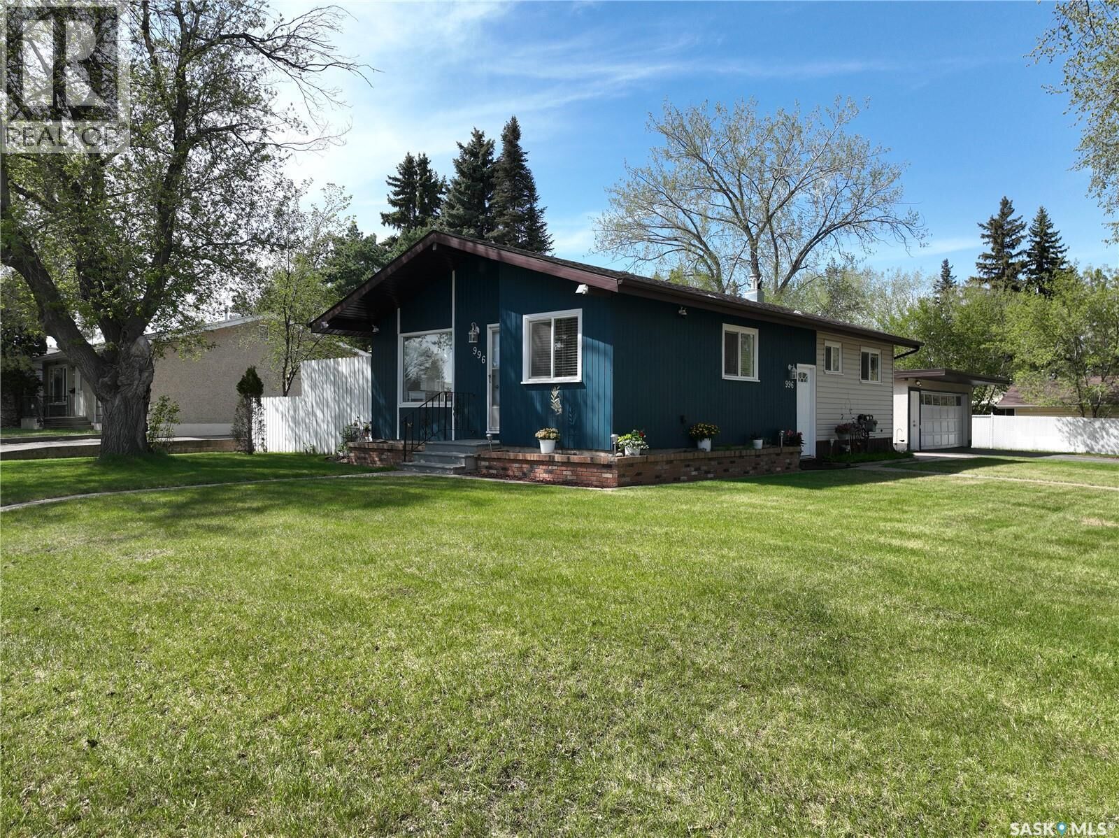 Property Photo:  996 Bradshaw Place  SK S6V 2P4 
