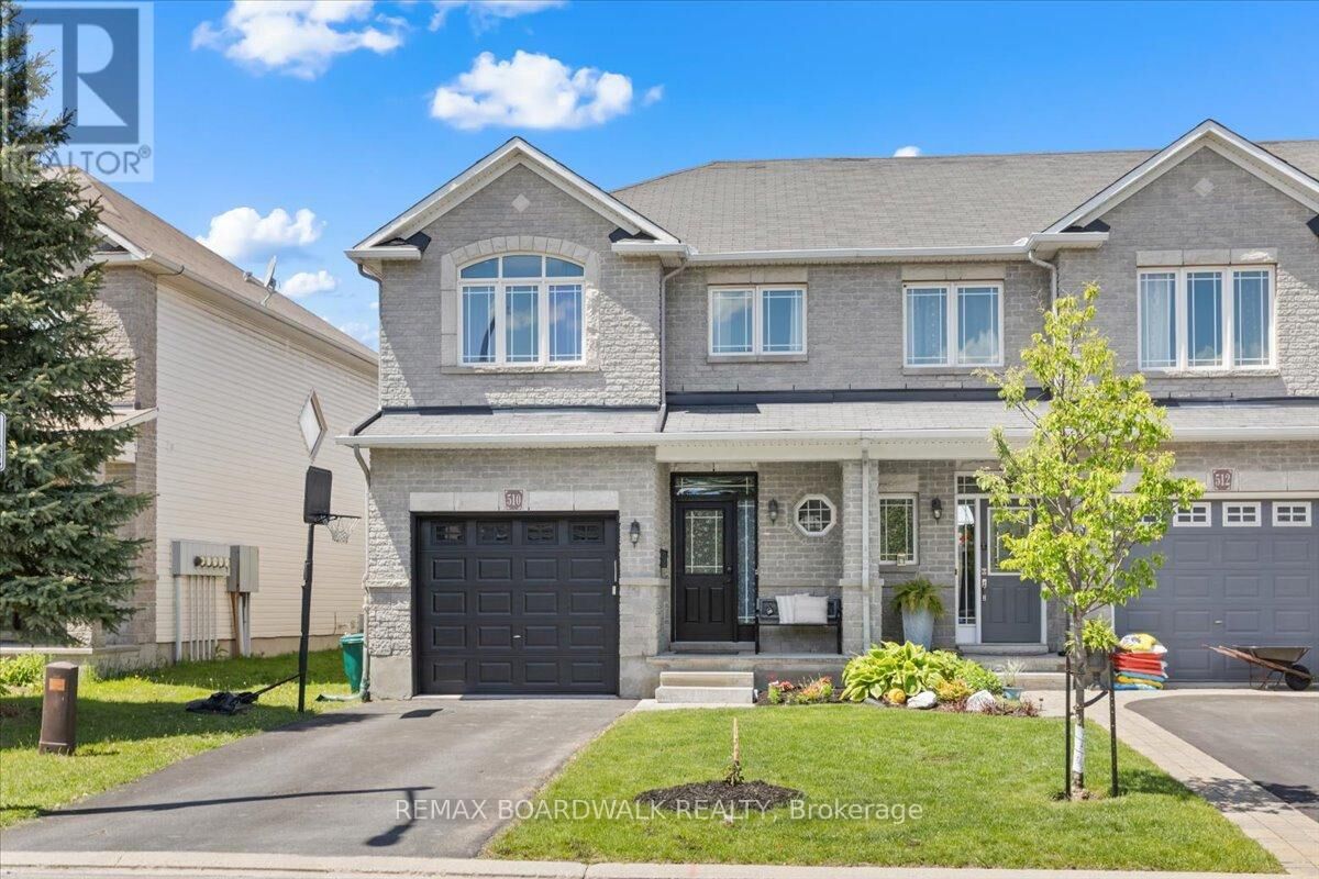 Property Photo:  510 Pepperville Crescent  ON K2M 0E5 