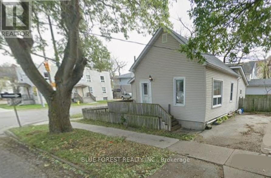 Property Photo:  175 Davis Street  ON N7T 1A5 