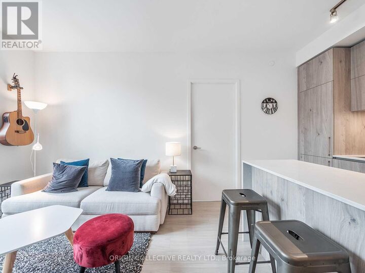 Property Photo:  1 Yorkville Avenue 611  ON M4W 0B1 