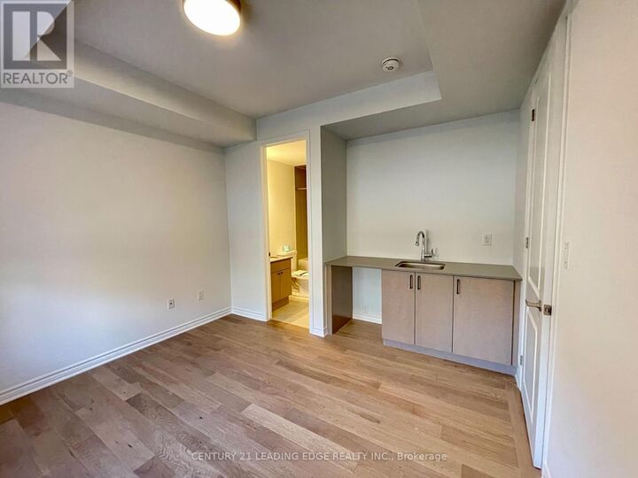 Property Photo:  82 Avani Avenue  ON L6C 1L2 
