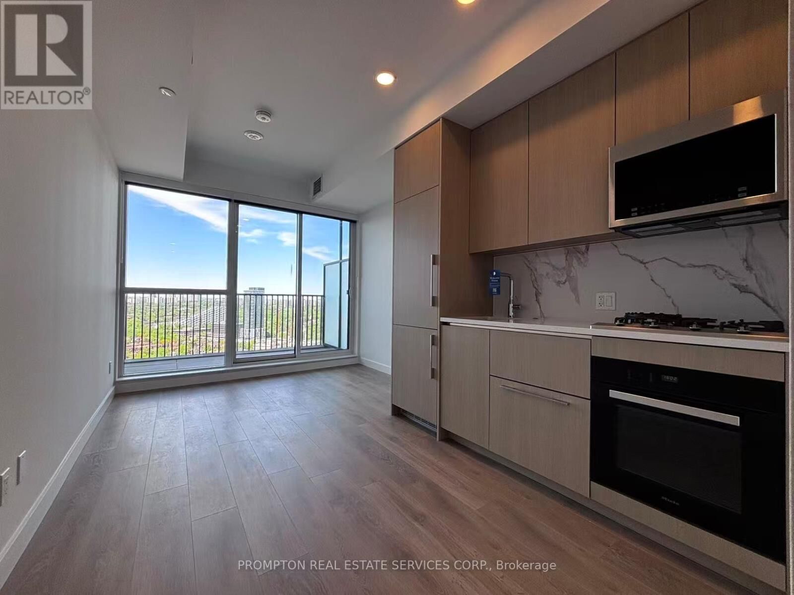 Property Photo: 18 Esther Shiner Boulevard 2607 ON M2K 0J7
