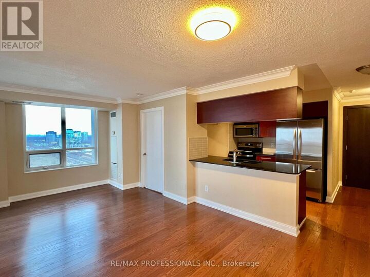 Property Photo:  25 Viking Lane 1548  ON M9B 0A1 