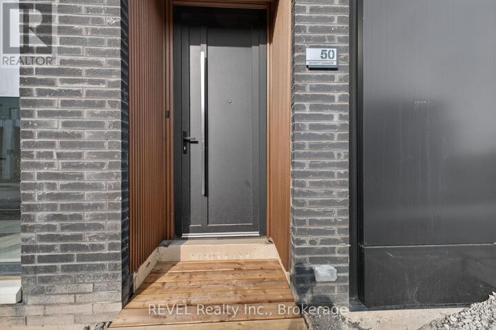 Property Photo:  50 Everett Common  ON L2P 0H1 