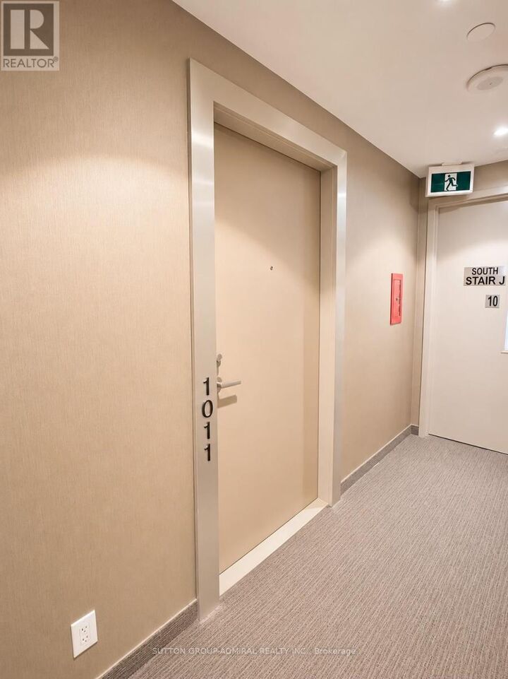 Property Photo: 100 Harbour Street 1011 ON M5J 0B5