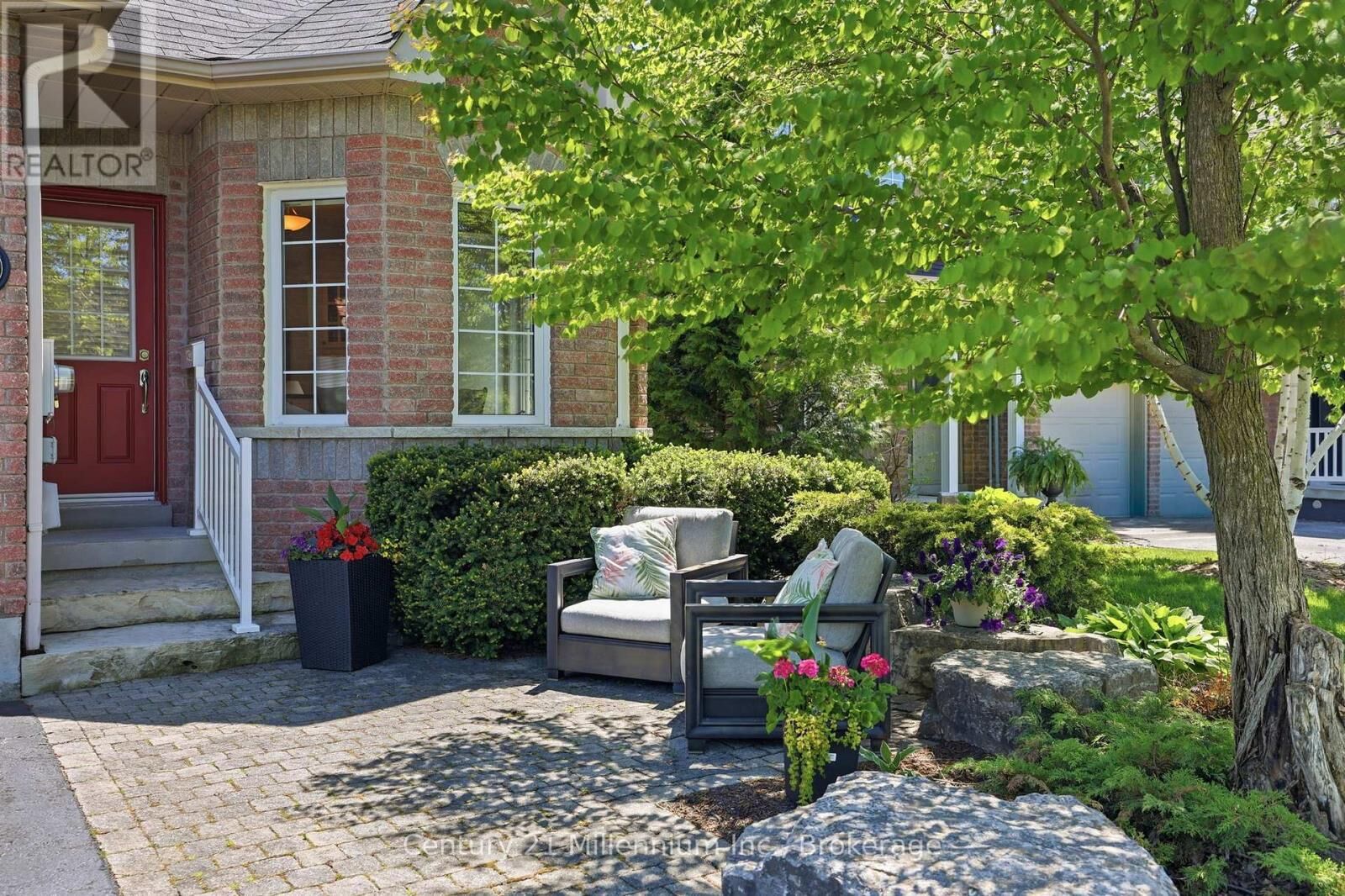 Property Photo:  18 Thomas Drive  ON L9Y 0A6 