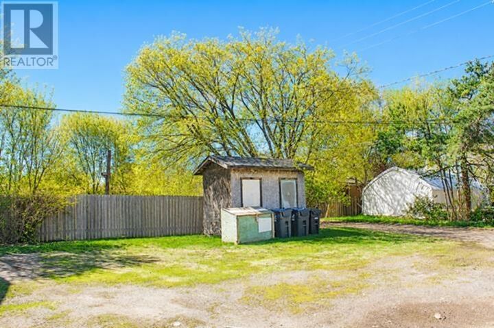 Property Photo:  303 Frederica St W  ON P7E 3W4 
