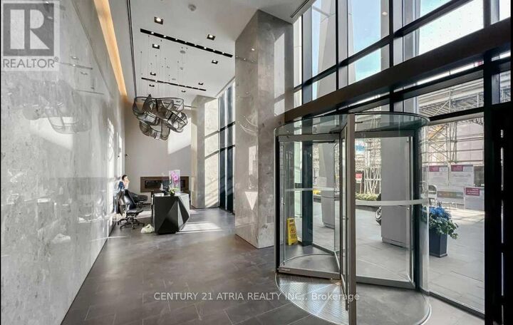 Property Photo: 1 Yorkville Avenue 2201 ON M4W 0B1