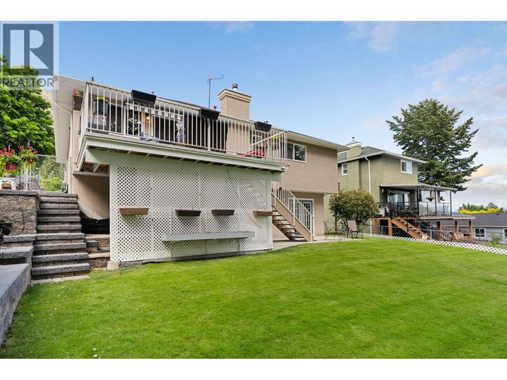 Property Photo: 2211 Shannon Woods Place BC V4T 2L9