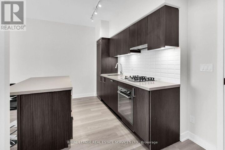 Property Photo:  501 St Clair Avenue West 1104  ON M5P 0A2 