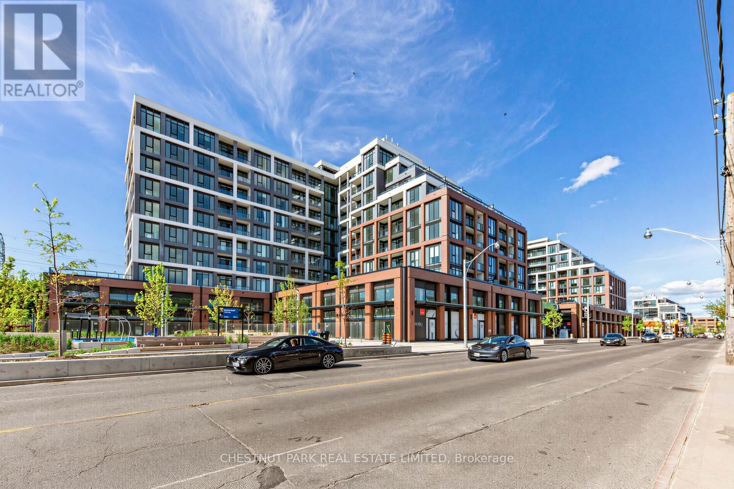 Property Photo: 858 Dupont Street 735 ON M6G 0C1