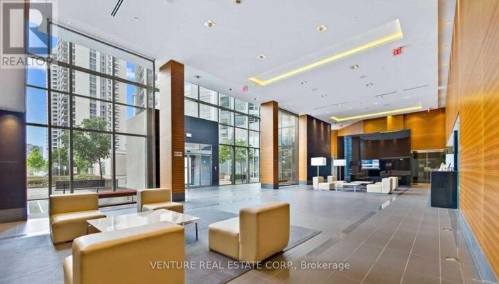 Property Photo:  135 Village Green Square 617  ON M1S 0G4 