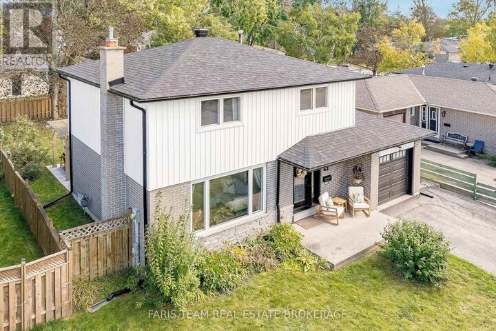 Property Photo:  43 Jeffrey Street  ON L4M 4L4 