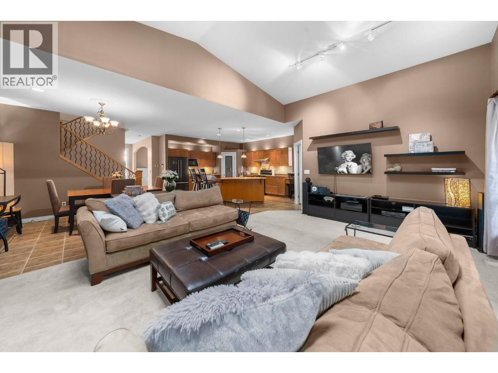Property Photo: 11442 Best Street 6 BC V2X 7C7