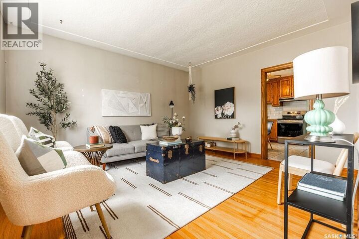Property Photo:  901 1st Street E  SK S7H 1T2 