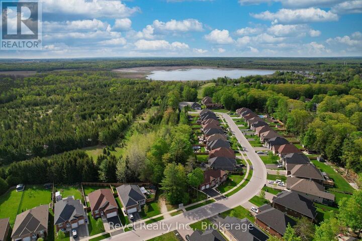 Property Photo:  31 Natures Trail  ON L9Z 0H4 