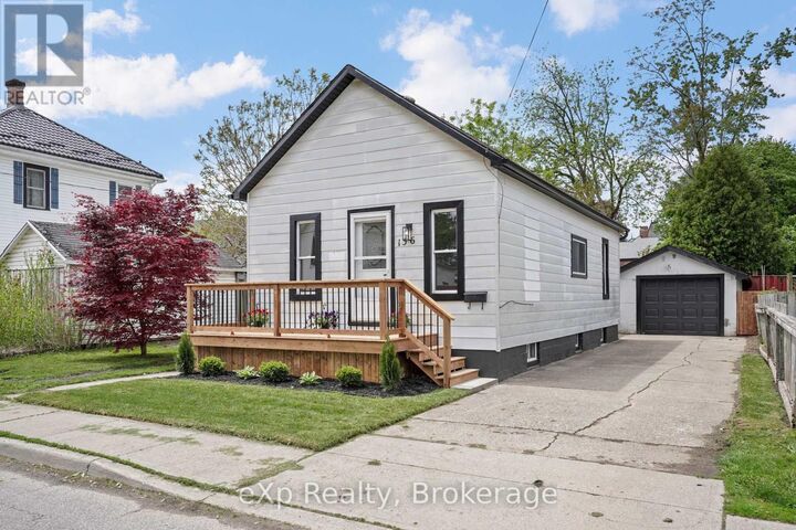 Property Photo:  136 Adelaide Street South  ON N7M 4R7 