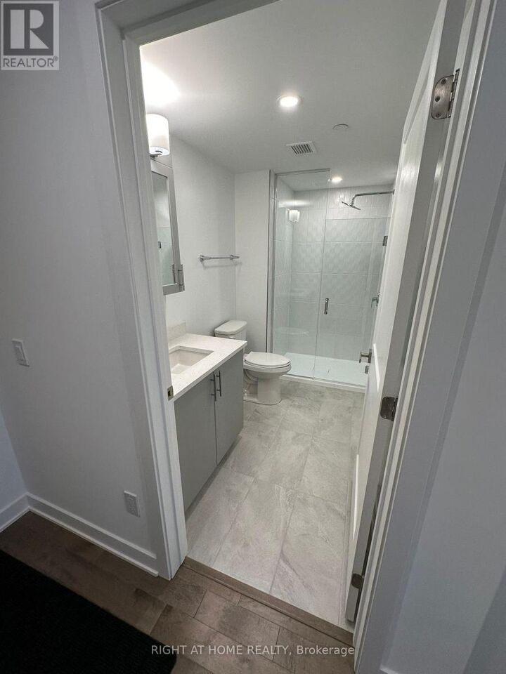 Property Photo:  340 Queen Street 2307  ON K1R 0G1 
