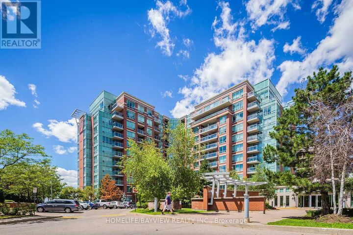 Property Photo: 48 Suncrest Boulevard 215 ON L3T 7Y5