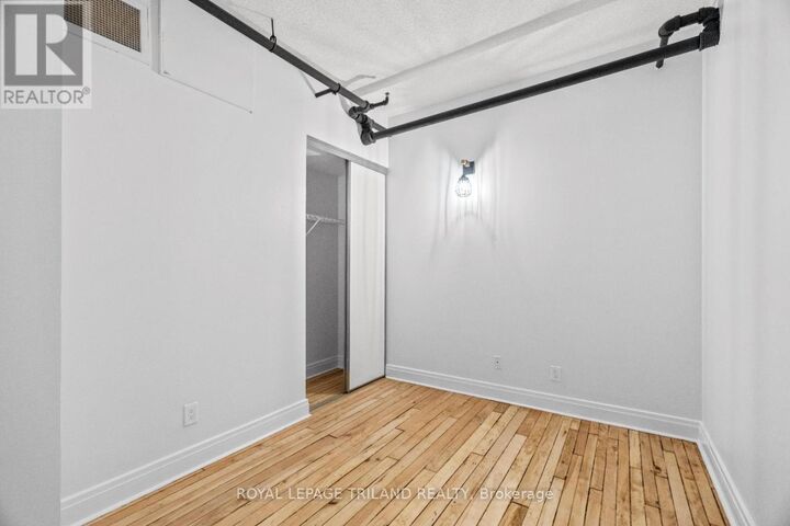 Property Photo: 330 Clarence Street 204 ON N6A 6H6