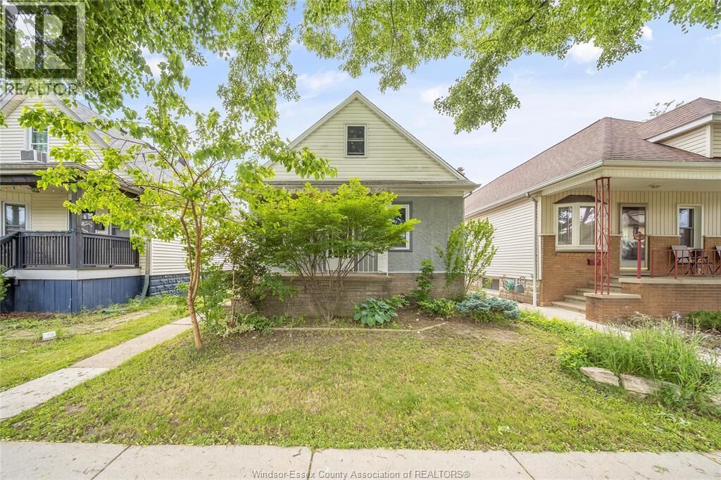 Property Photo: 1153 Gladstone Avenue ON N9A 2R9