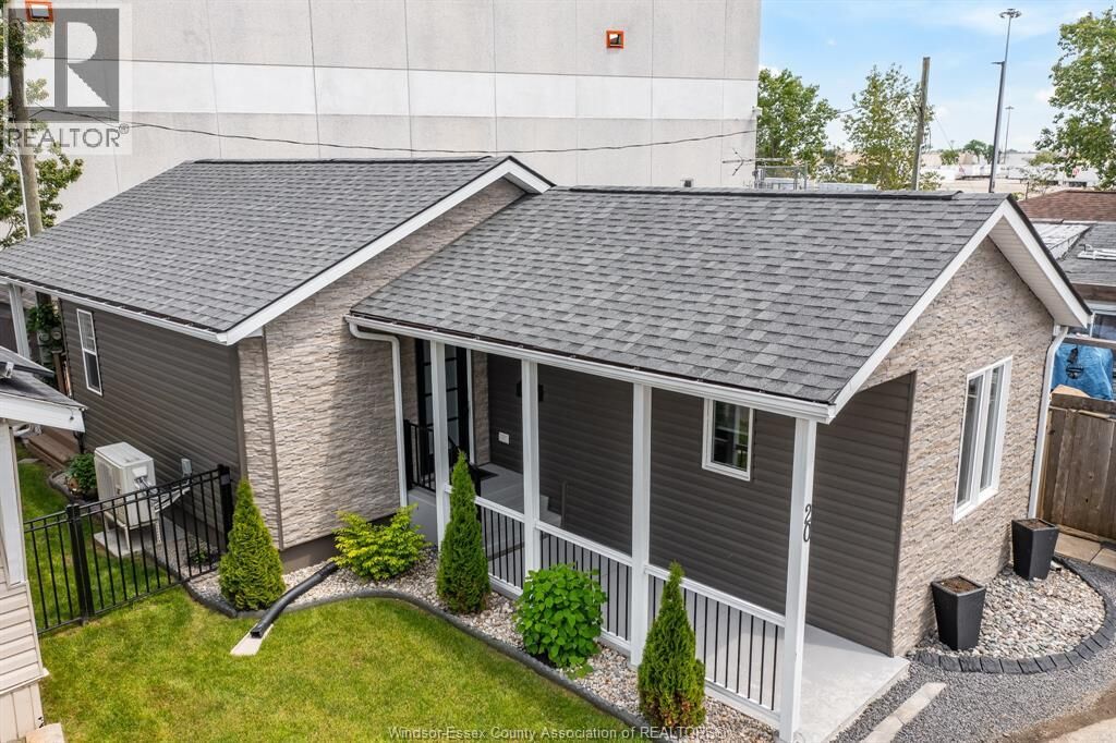 Property Photo:  20 Bonita Avenue  ON N8W 2B5 