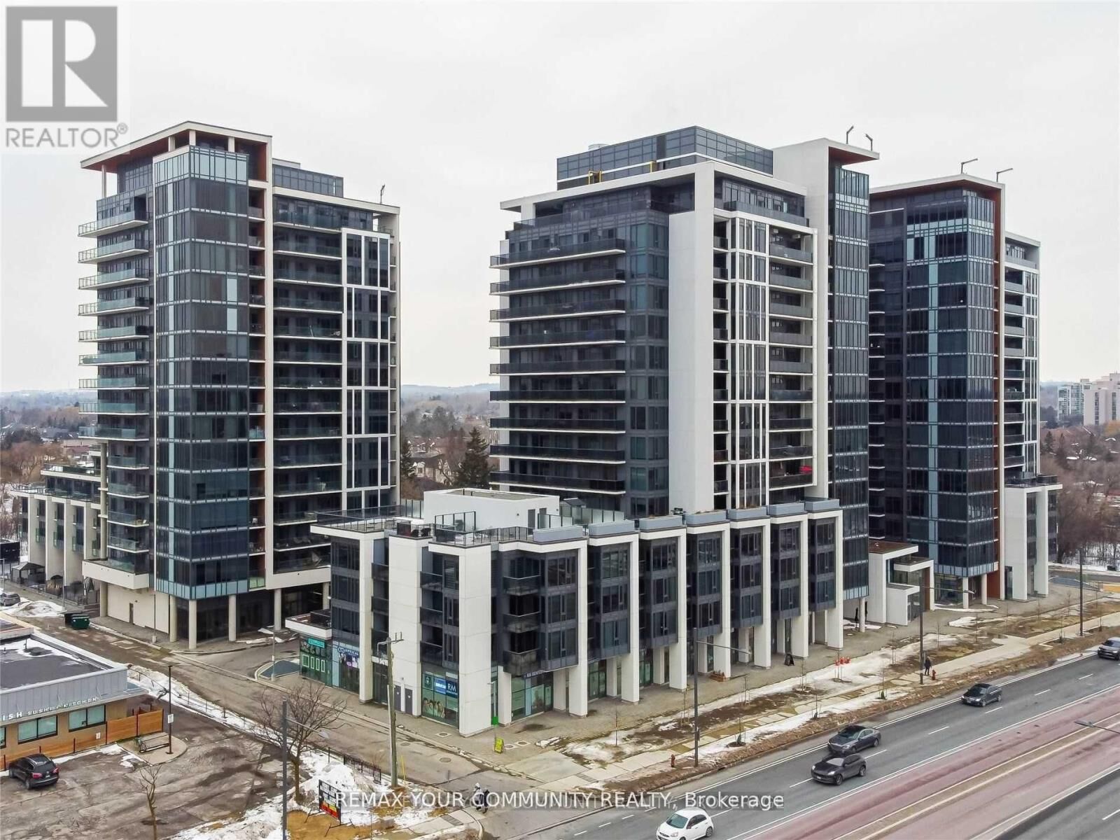 Property Photo:  9618 Yonge Street 210  ON L4C 0X5 