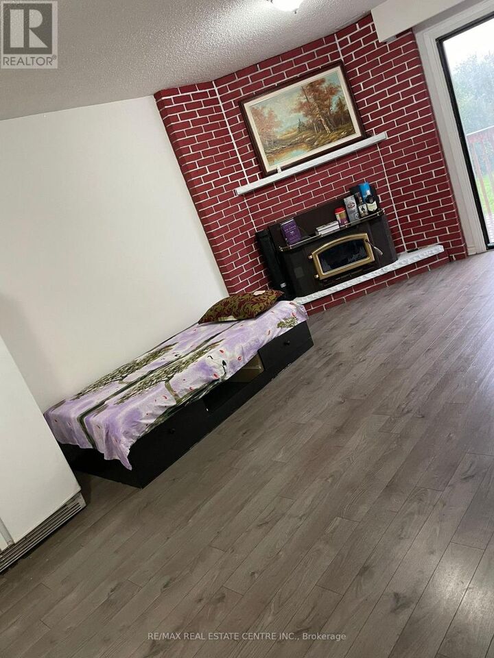 Property Photo: 26 Foxacre Row ON L6V 3P5