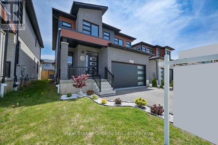 Property Photo:  92 Moon Crescent  ON N1S 0C4 