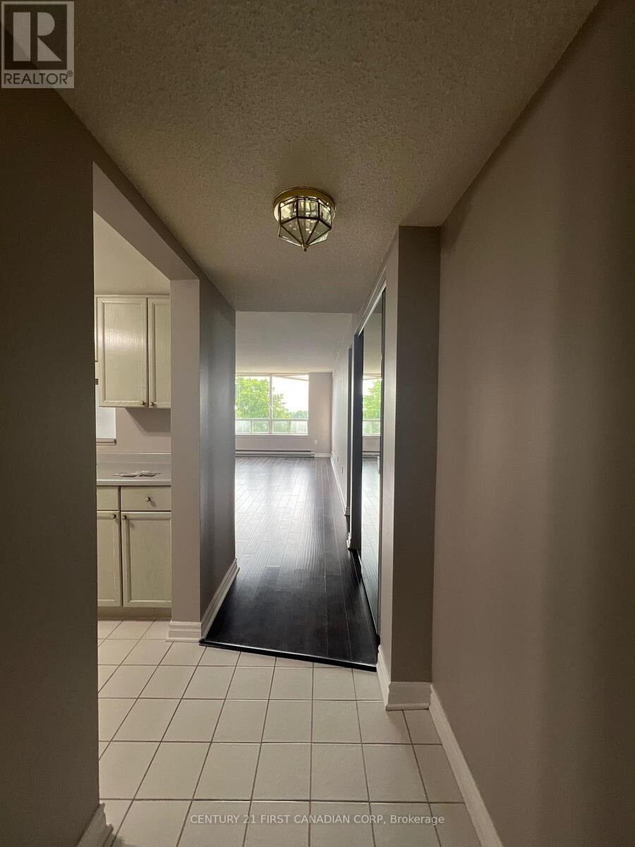 Property Photo:  1510 Richmond Street 806  ON N6G 4V2 