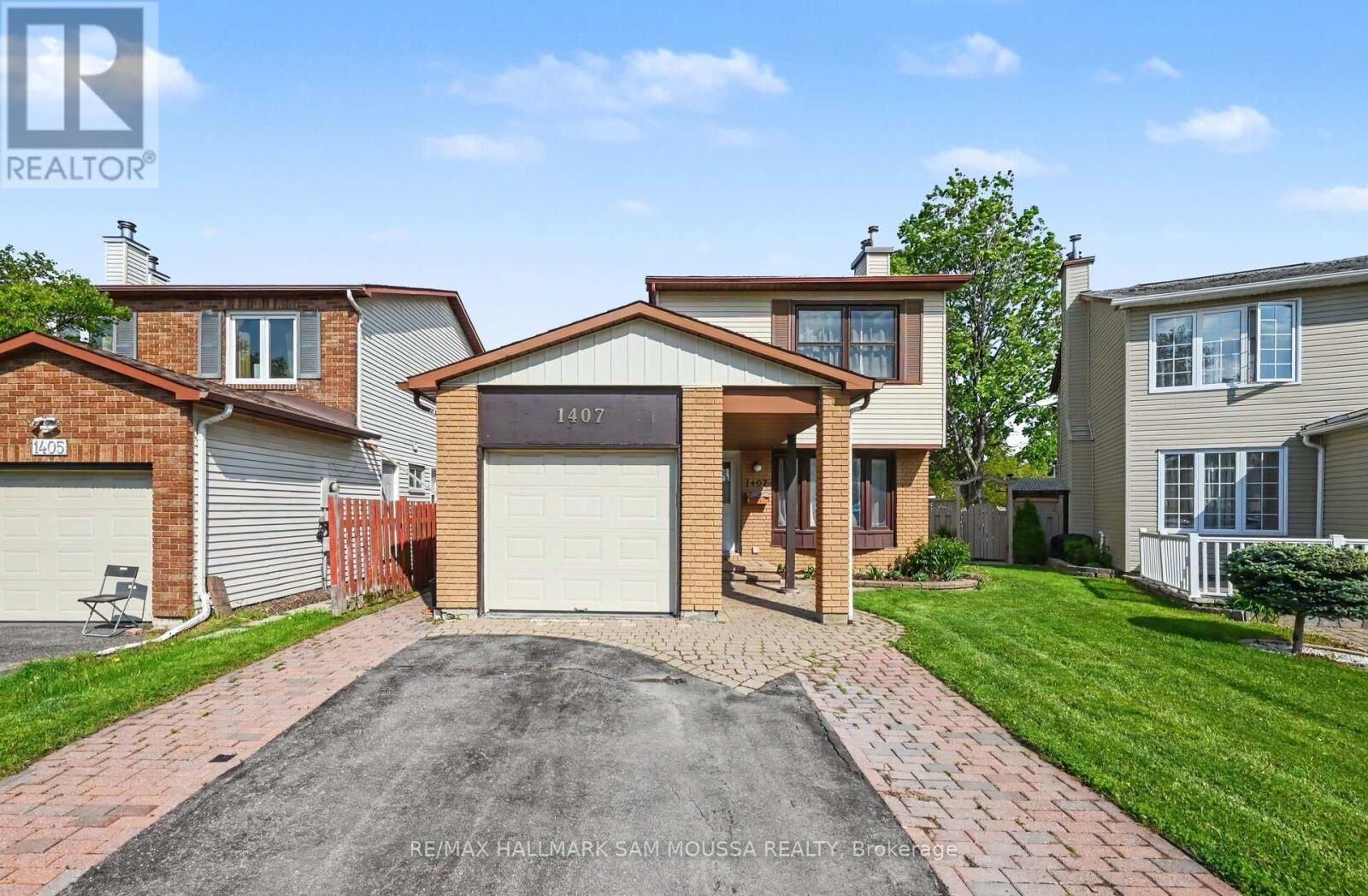 Property Photo: 1407 Baintree Place Unit 2 ON K1B 5H5