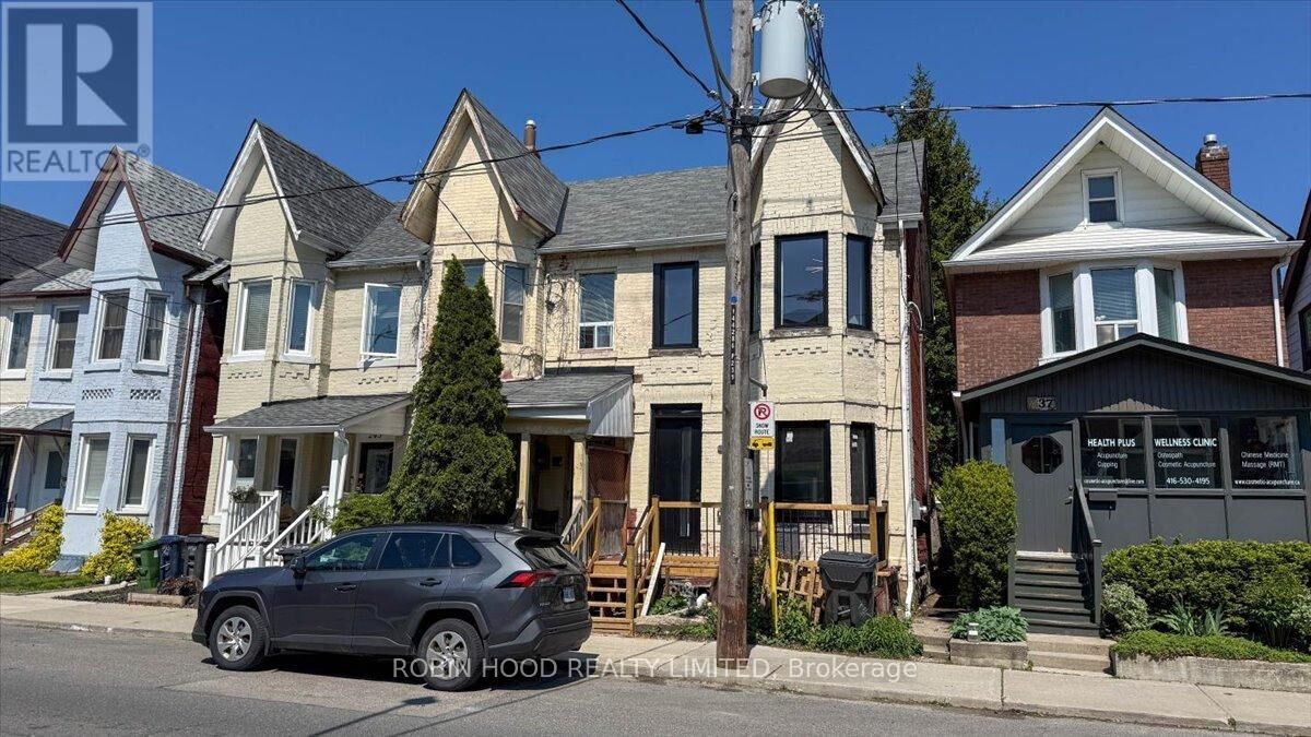 Property Photo:  239 Christie Street Unit 2  ON M6G 3B5 