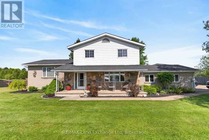 696 Josephine Street North — photo 1