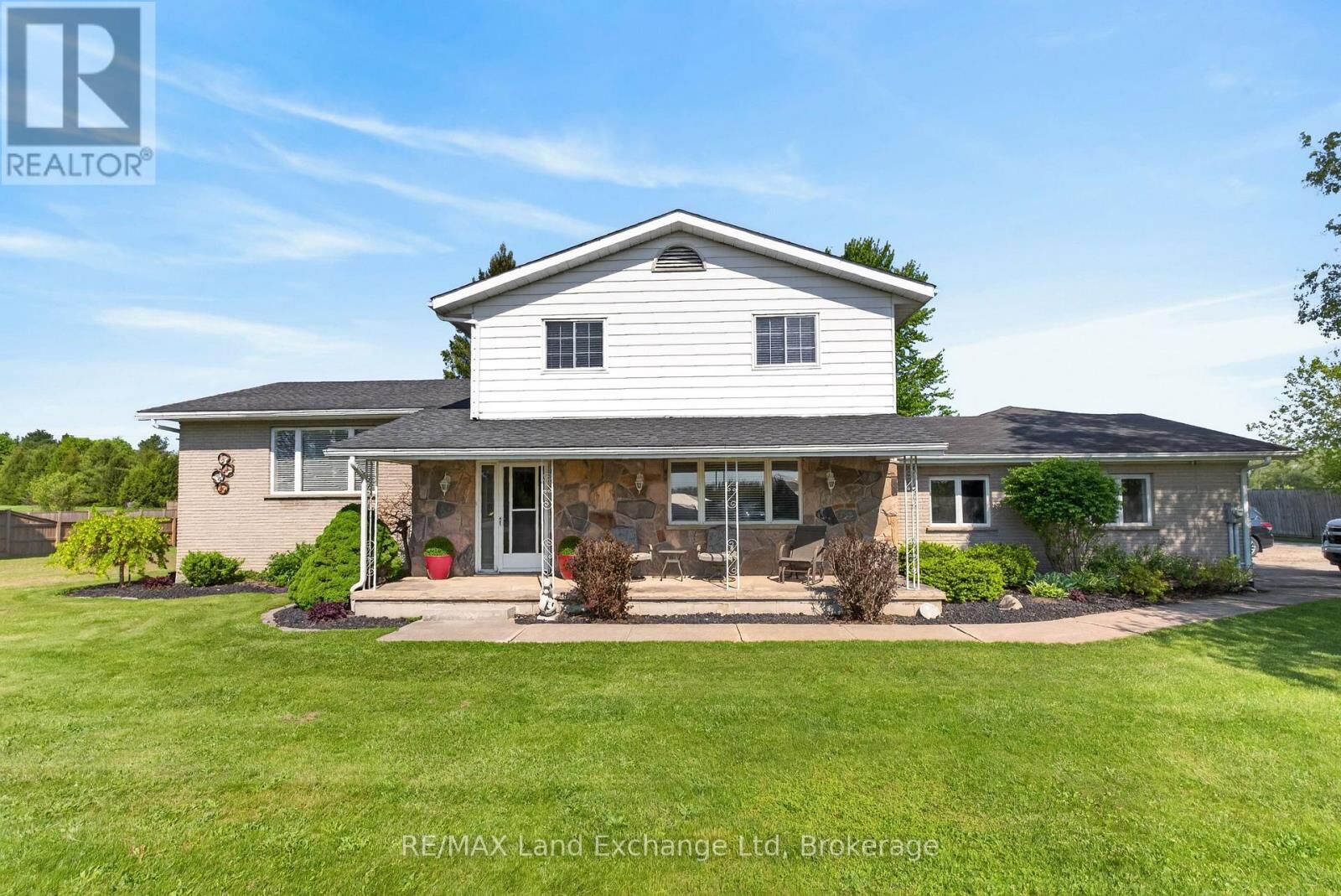Property Photo: 696 Josephine Street North ON N0G 2W0