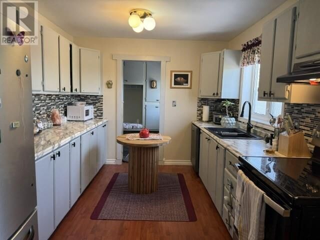 Property Photo: 29 Sunday Hill Road NL A0P 1M0