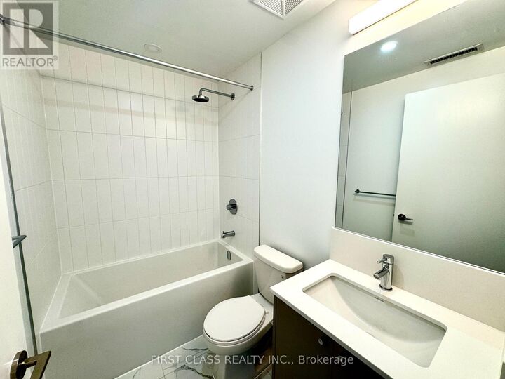 Property Photo:  10 Oak Street 1109  ON M5A 0Z1 