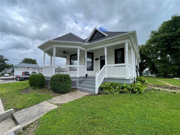 Property Photo:  511 S 5th Street  IL 62401 