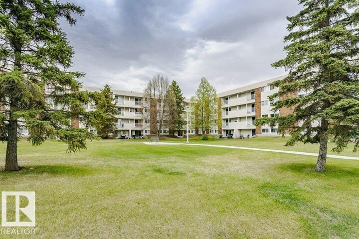 Property Photo: 11255 31 Avenue NW 71 AB T6J 3V6