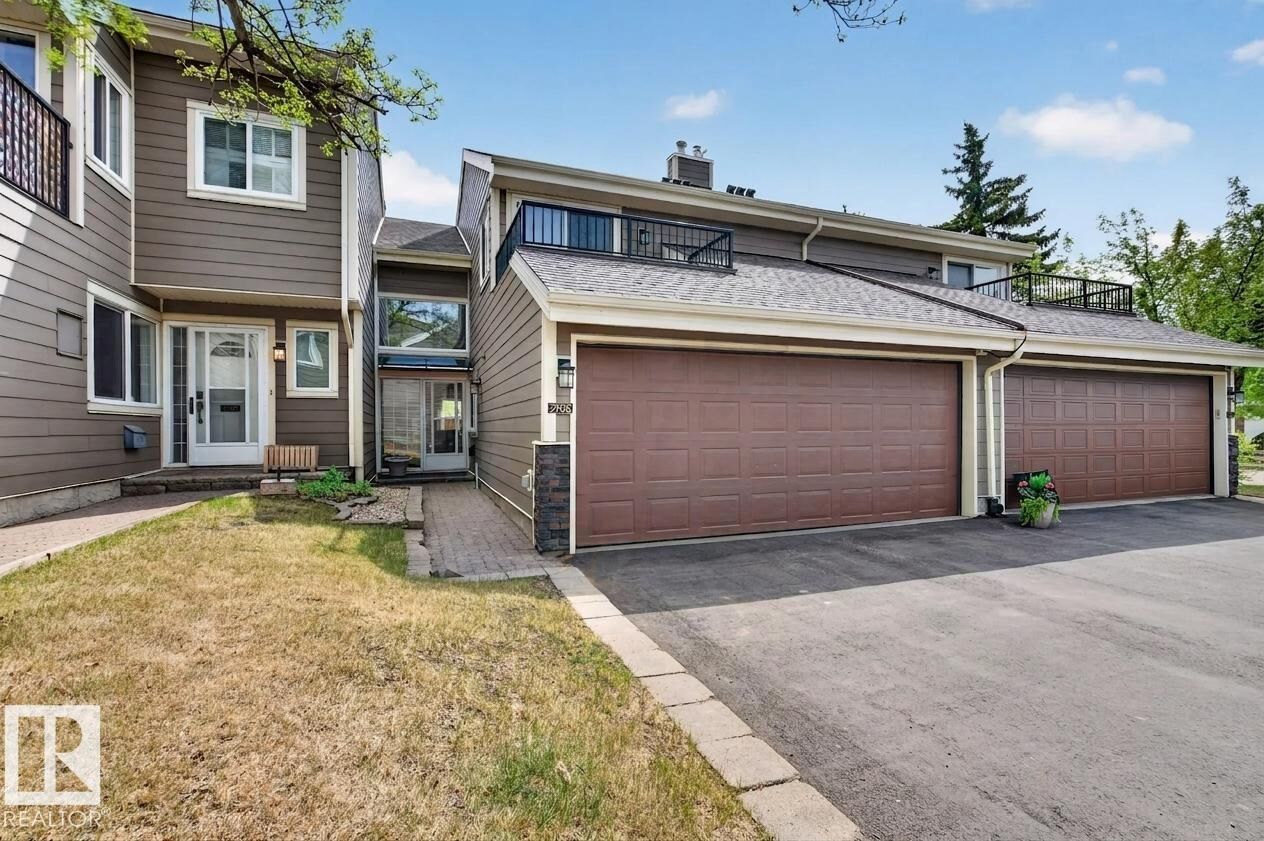 Property Photo:  2705 124 Street NW  AB T6J 4T2 