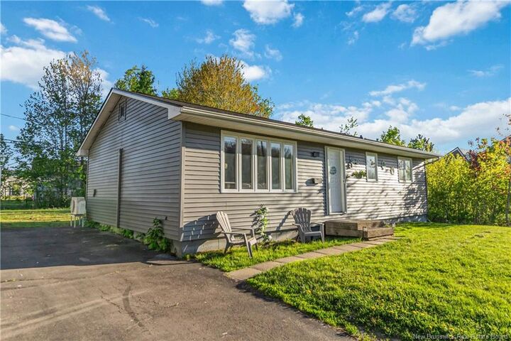 Property Photo:  24 Notingham Drive  NB E1A 5J8 